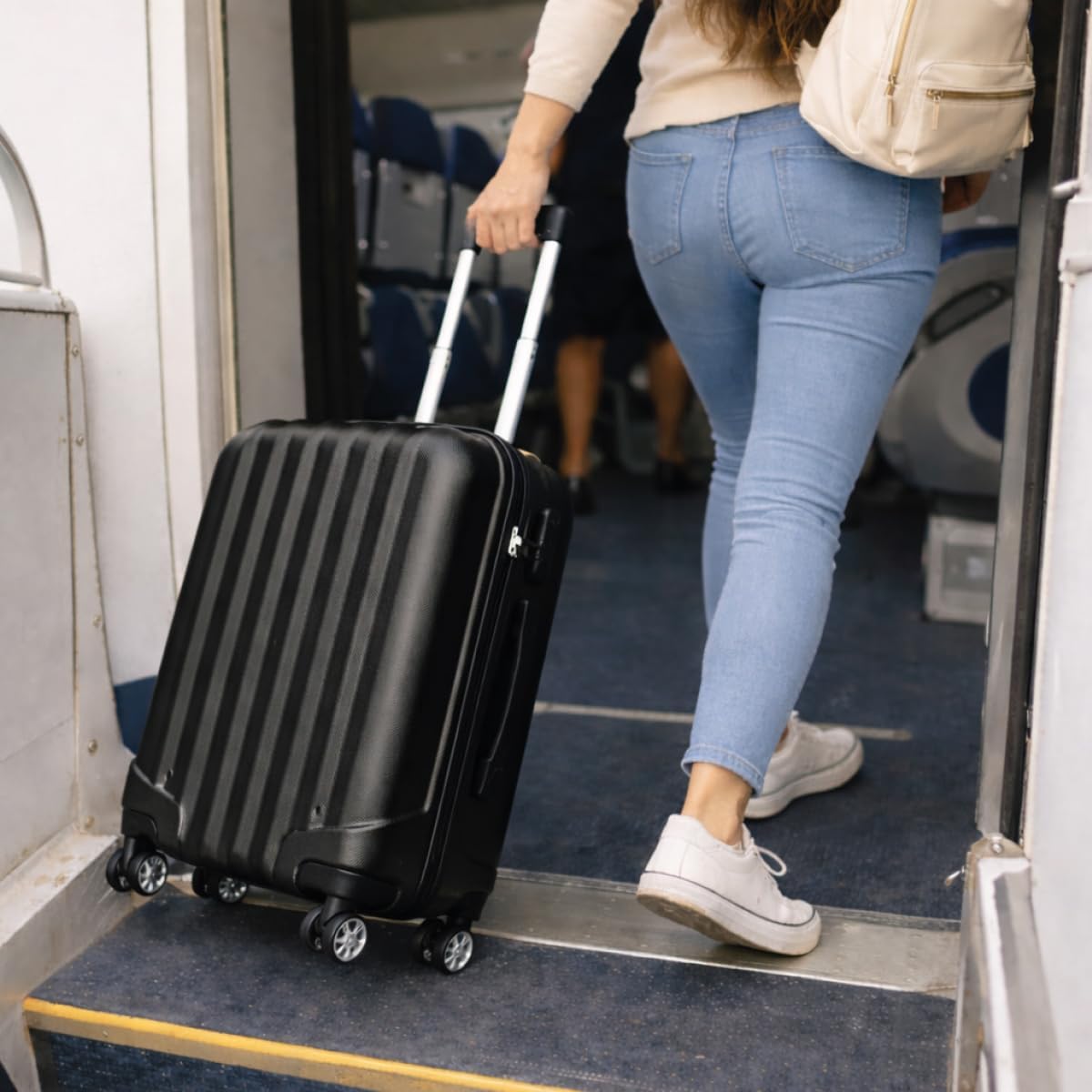 Mala de Viagem de Bordo Silent Noronha 10kg - Padrão ANAC | Rígida em ABS | 4 Rodas Duplas 360° | Cadeado Numérico Integrado | Leve e Resistente (Cor Preto) - Imagem 6