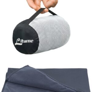 Litume Cobertor de viagem leve e respirável, cobertor de avião macio 170 x 122 cm para viajantes, lençol de acampamento dobrável com saco de coisas para trem, acampamento, viagens(Cinza Azul Escuro)